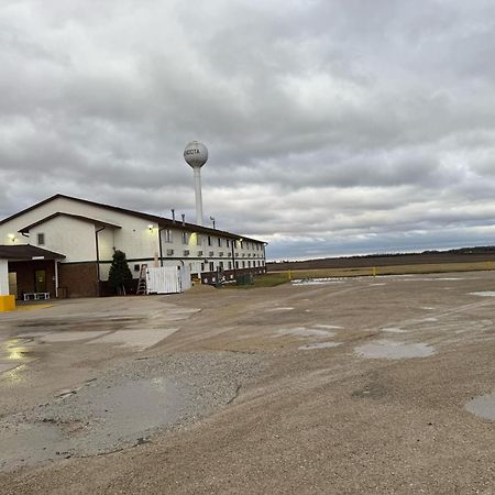 Super 8 By Wyndham Mendota I-39 Hotel Exterior photo